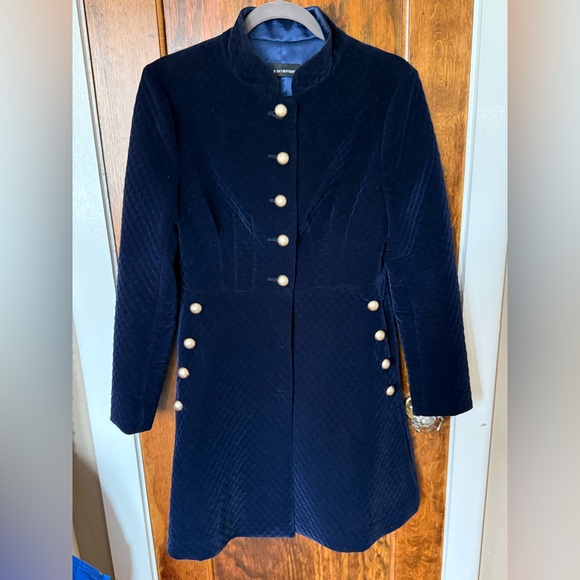 Luxury Blue Sky Butterfly Quilted Navy Velour Jacket With Gold Buttons Sz Large - Picture 2 of 5